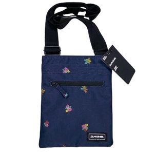 •NWT Dakine Jive Handbag Crossbody Black Adjustable Strap Zipper Pocket